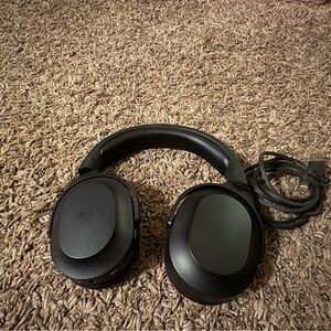 Razer Black Over-Ear Headphones